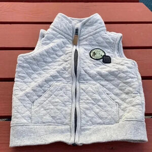 Five for 25 carters, medium  weight vest with easy grab zipper